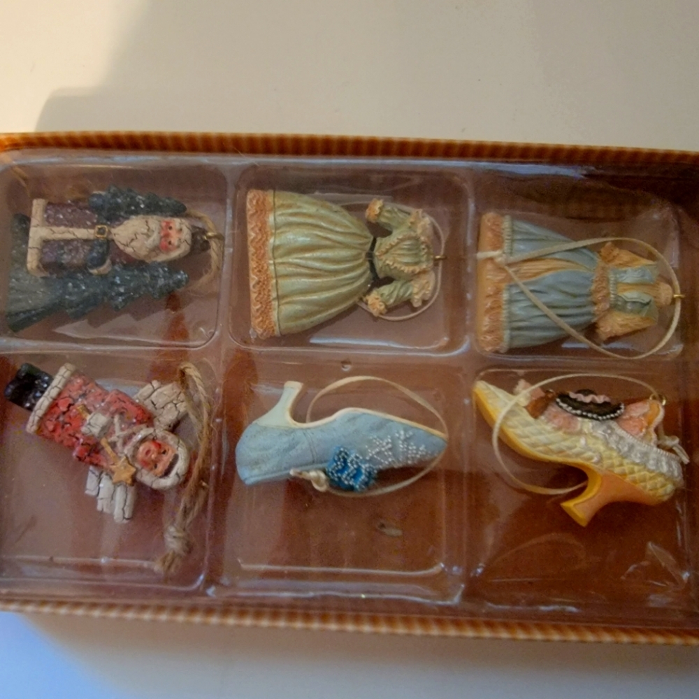 Small ceramic Christmas decorations